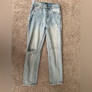 GAP Light Washed Cheeky Straight Ripped Jeans Size 00/24